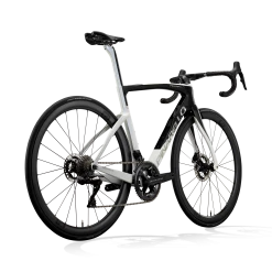 Rennrad Pinarello F9 (Shimano Dura Ace Di2) 9 Rennrad Pinarello F9 (Shimano Dura Ace Di2) -Bikes Verkäufe img pinarello pinarello 2023 f9 dura ace razor white 2